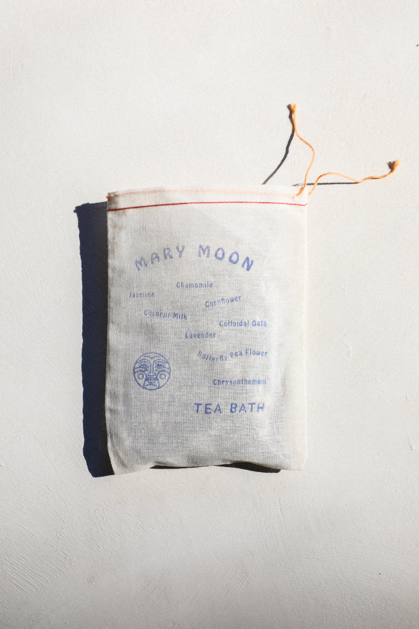 Mary Moon Tea Bath