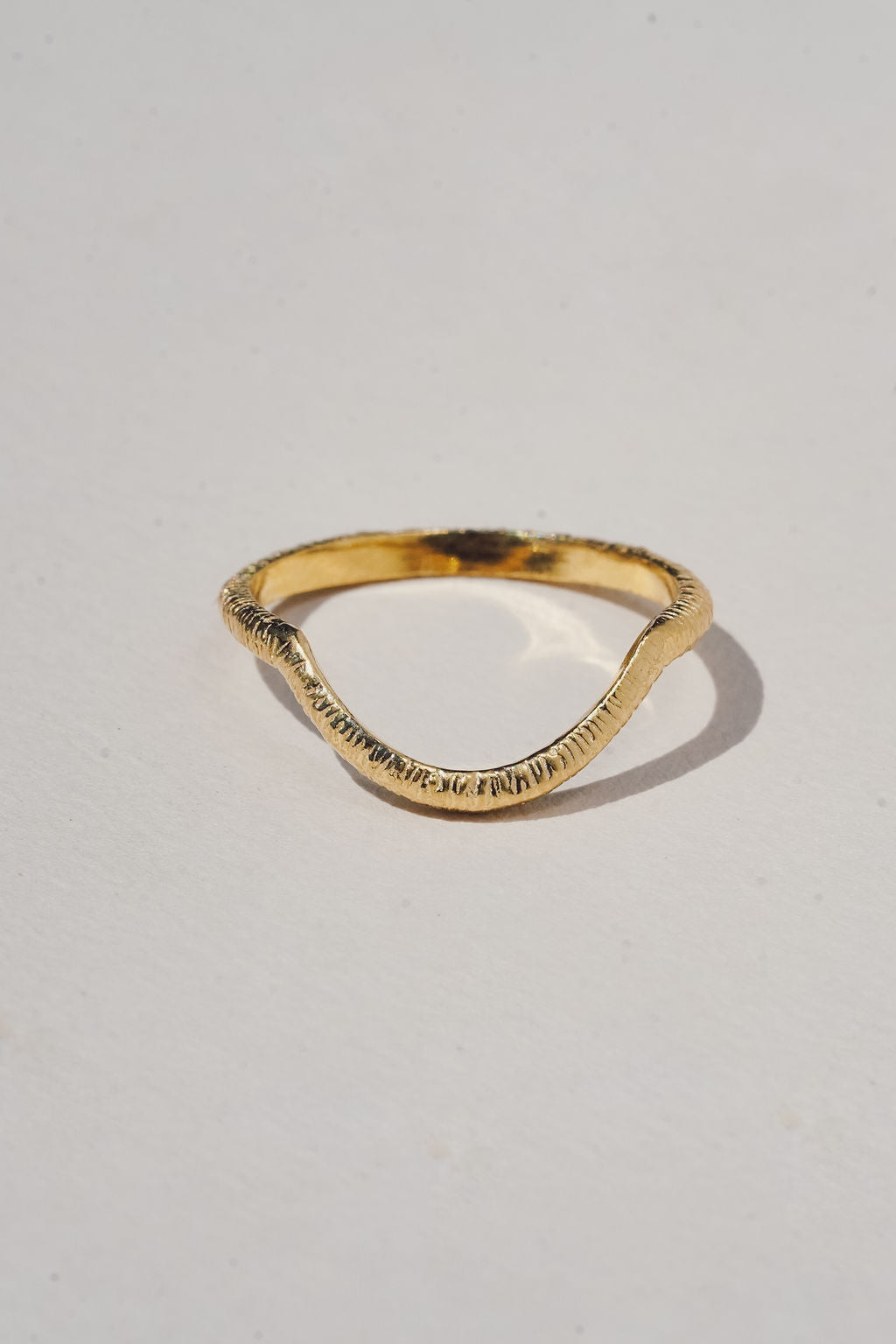 Arc Band - Solid 14K Gold