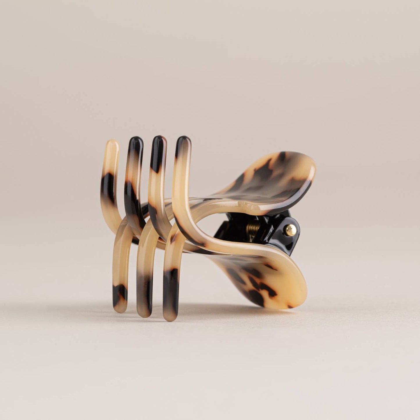 Blonde Tortoise Hair Clip