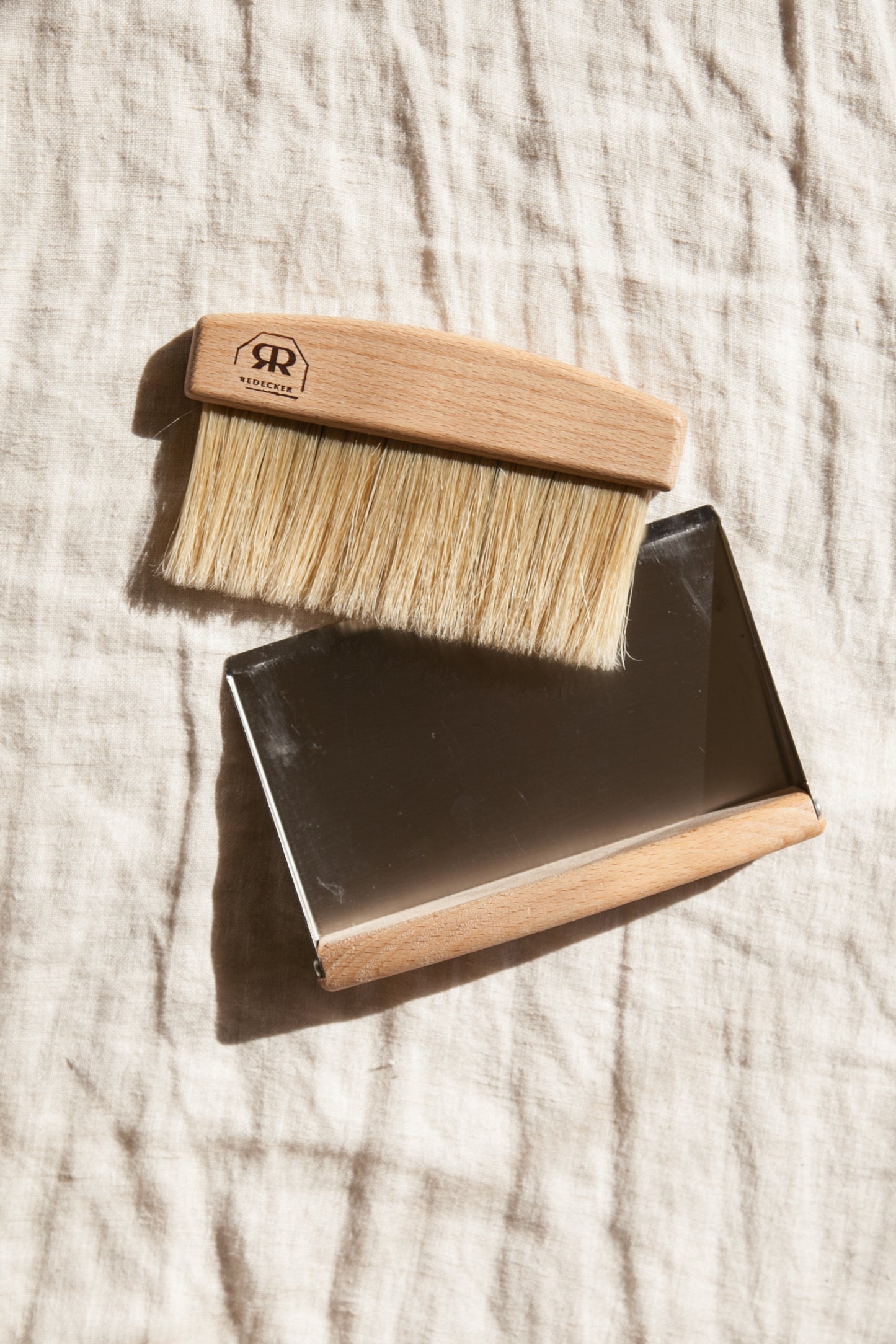 Magnetic Crumb Brush