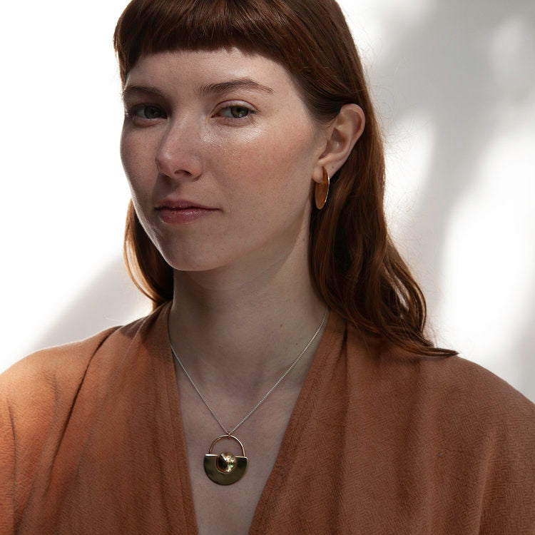 Isamu Disk Earrings - Brass